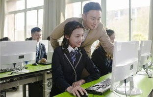 女孩学电子商务专业好